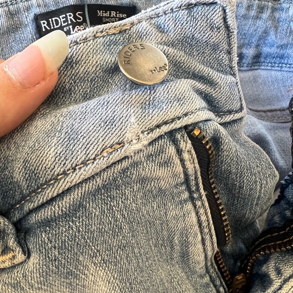 Riders by Lee Mid Rise Shorts - Picture 7 of 7